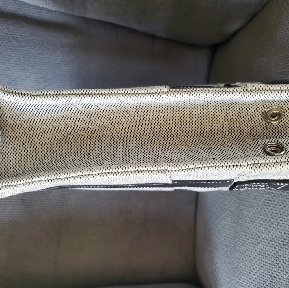 Dooney and bourke Canvas Tote Editors Edition. NWOT - Picture 4 of 8